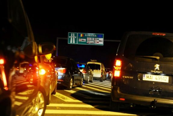 Kilencven százalékkal kisebb volt a tavalyinál a május eleji határforgalom