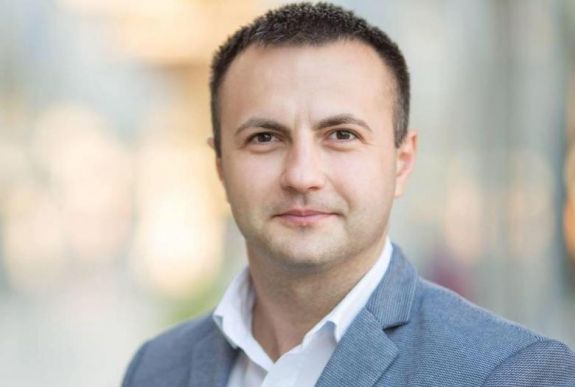 Állásfoglalást kér a SRI-től a parlament Iohannis székelyföldi autonómiával kapcsolatos nyilatkozatáról