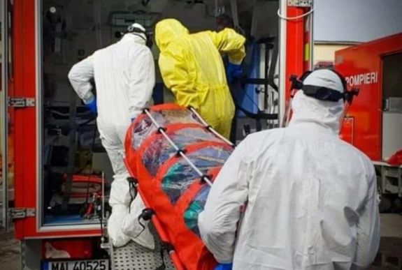 FRISSÍTVE – Csendőröket hívtak a kolozsvári járványkórházba a koronavírussal fertőzött dési romák miatt