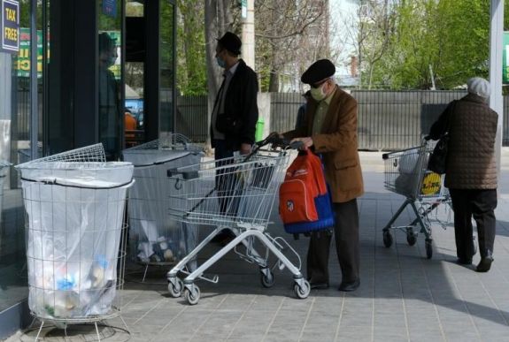 Orban: részben kinyitnak a bevásárlóközpontok is május 15. után