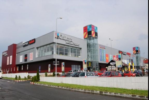 Az önkormányzatok felére csökkenthetik bevásárlóközpontok ingatlanadóit