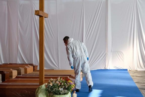 Tízzel nőtt a koronavírus romániai áldozatainak száma