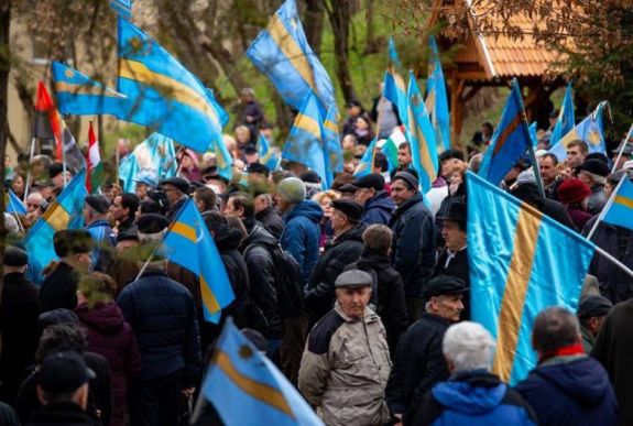 SZNT: 22 ezer aláírás elveszett a nemzeti régiókért indított kezdeményezésnél