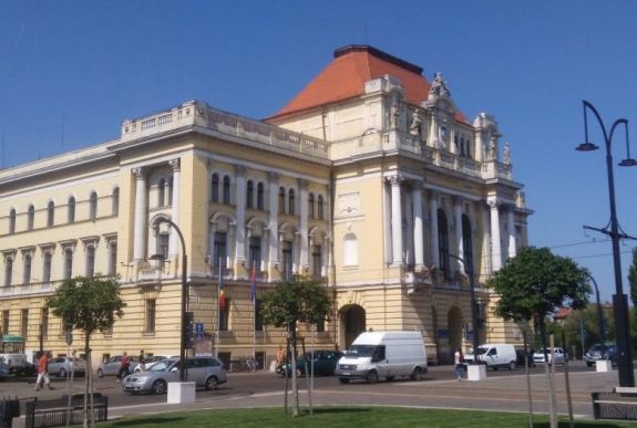 Hétfőtől fokozatosan újraindul a nagyváradi városháza ügyfélszolgálata