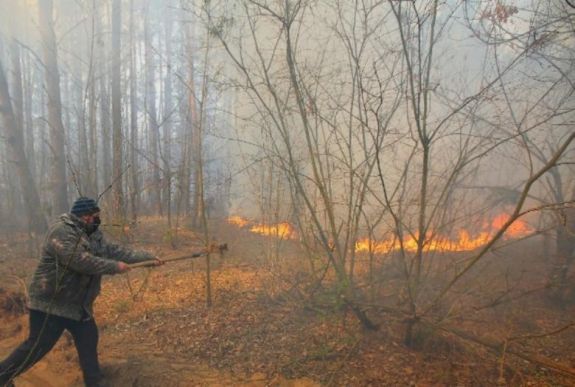 Sikerült teljesen eloltani a tüzet a csernobili zónában