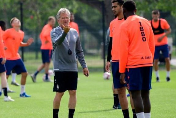 Három év után elhagyja a Royal Antwerpet Bölöni László