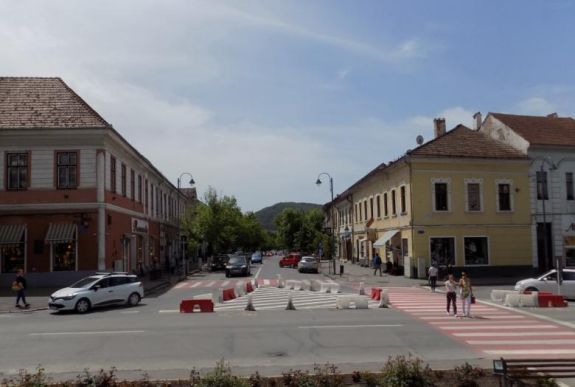 Így indult be péntektől az élet az erdélyi városokban
