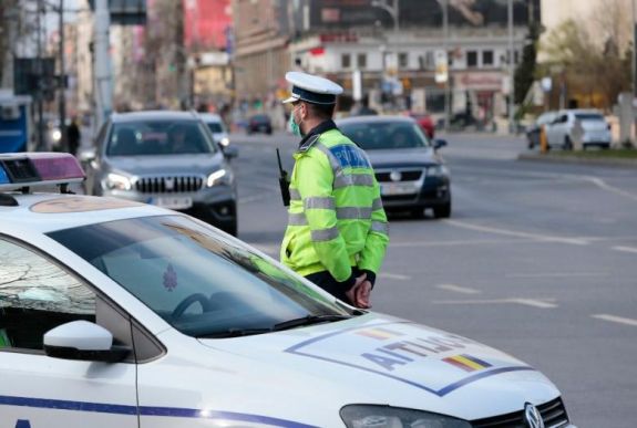 Miniszterelnök: a vészhelyzet elején csak figyelmeztetik a szabályszegőket