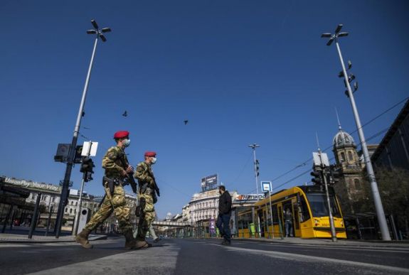 Hétfőtől Budapesten is megszűnik a kijárási korlátozás