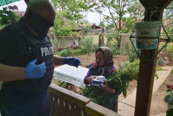 Vidékre is jutott az ingyen maszkokból Bihar megyében