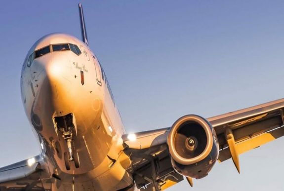 Több járatát is újraindítja a Tarom 