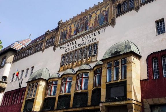 Június elsejétől újra látogatható a marosvásárhelyi Kultúrpalota