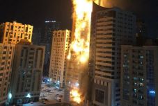 Fáklyaként égett egy felhőkarcoló az Egyesült Arab Emirátusokban