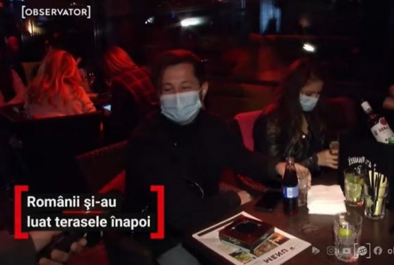 Hatályba léptek a lazítások: Bukarestben már éjféltől megteltek a teraszok