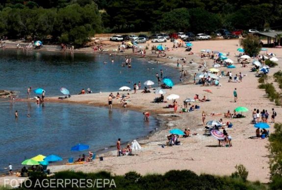 A görögök többsége szerint tesztelni kellene a turistákat beutazás előtt