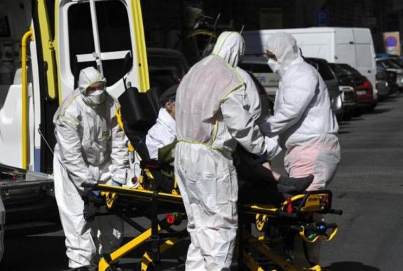 Tömeges fertőzés egy német húsüzemben: 650 romániai vendégmunkás kapta el a vírust