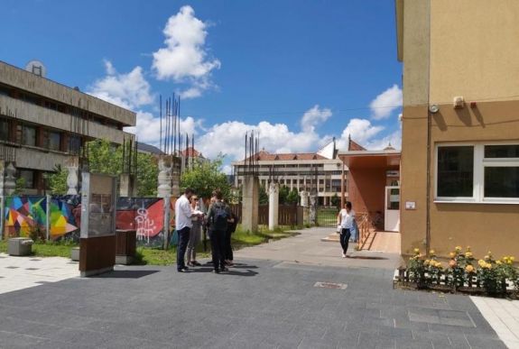 „A tételeken gondolkozunk, nem azon, hogy maszk van rajtunk” – így zajlott a magyar érettségi