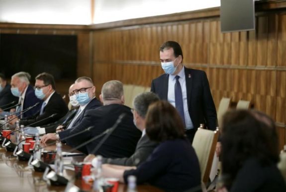 Alkotmánybíróság: a kormány hatásköre kihirdetni vagy meghosszabbítani a veszélyhelyzetet