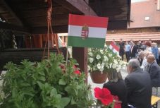 Trianon 100: a magyar közösségek veszély helyett erőforrást kell jelentsenek a térség számára