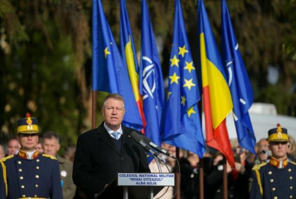 Már nem tekinti kockázati tényezőnek a magyarokat a román védelmi stratégia