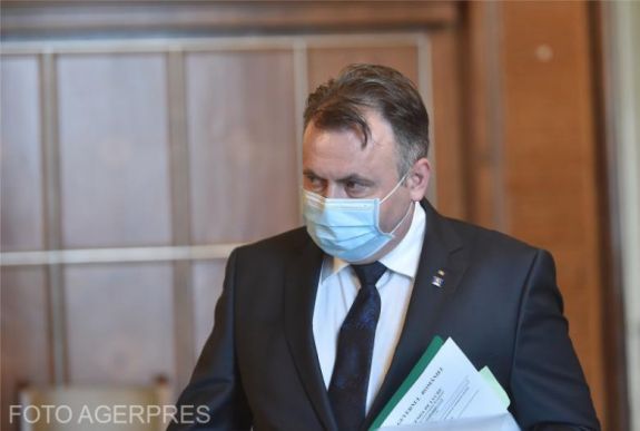 Egészségügyi miniszter: nagyon sok fertőzött járkál az utcákon