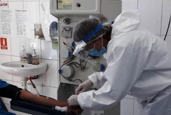 Elhunyt egy nagyszebeni asszisztensnő, aki újrafertőződött a koronavírussal