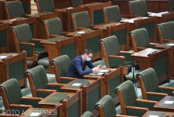 Megszavazta a szenátus jogi bizottsága cikkelyenként a karanténtörvény tervezetét