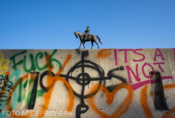 Péter László szociológus: „Szobrokat állítottak és bontottak már le emberek”