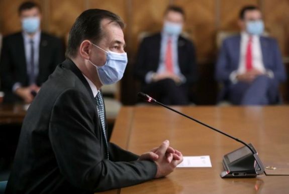 FRISSÍTVE - Ezentúl az új koronavírusos esetek „valós” számát fogják közölni
