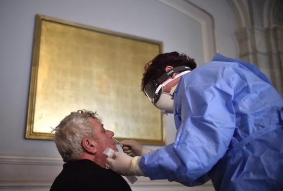 Vass Levente szerint a valós napi fertőzésszámokat közölték eddig a hatóságok