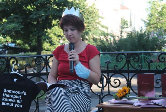 Titkos verset rejt az Előző részek – bemutatták Ozsváth Zsuzsa első önálló kötetét