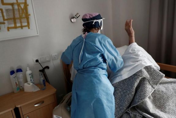 Országos spanyol napilap: valójában meghaladhatja a 44 ezret a halálos áldozatok száma