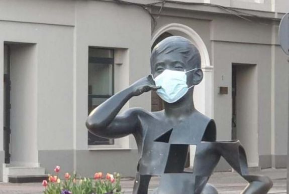 Temes megyében is kötelezővé válik a maszkviselés zsúfolt szabadtereken