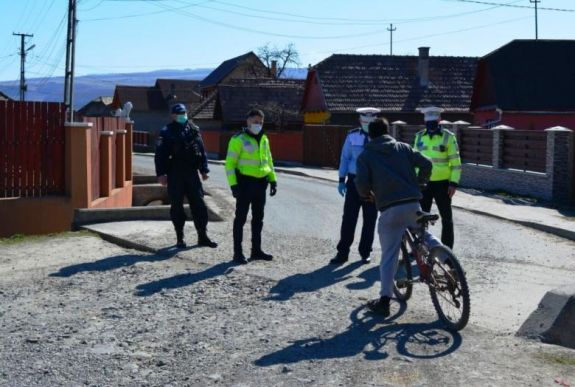 Felmérés: a román lakosság ismét vállalná a járvány miatti szigorú korlátozásokat