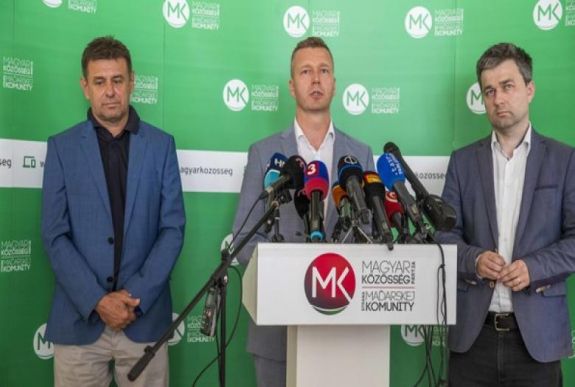 Egyetlen pártba egyesül az MKP, a Most-Híd és az Összefogás