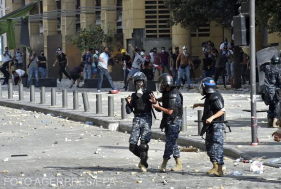 Zavargások törtek ki Bejrútban, előrehozott választásokat írhatnak ki