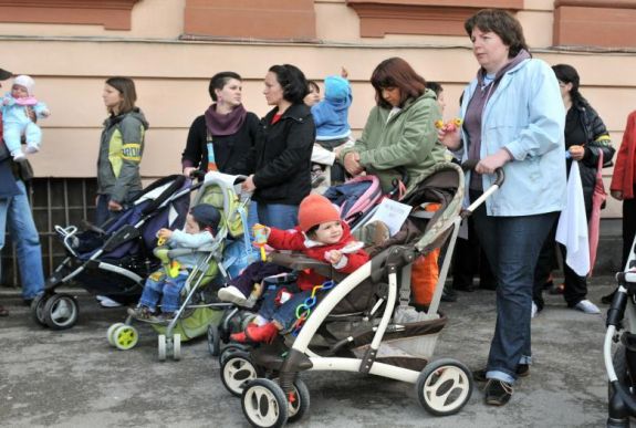 Már csak a képviselőháznak kell rábólintania a gyermekpénz megduplázására