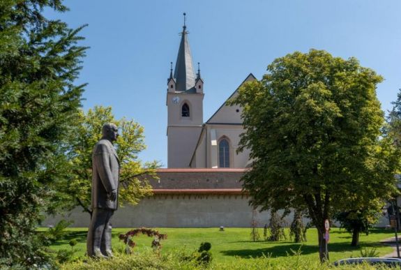 Kívül-belül megújult Marosvásárhely egyik ékköve, a Vártemplom