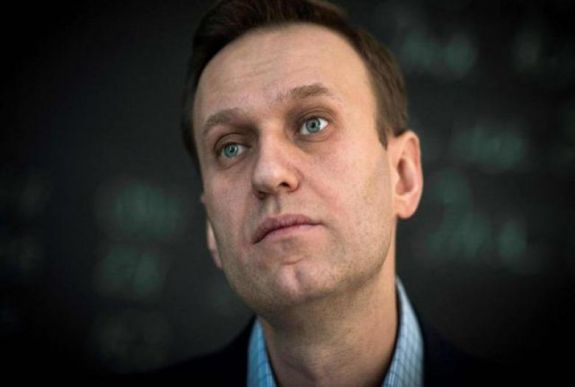 FRISSÍTVE – Navalnij egyelőre nem szállítható az omszki kórház főorvosa szerint