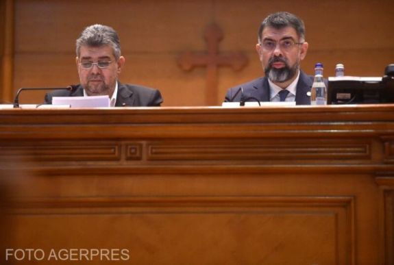 Hétfőn szavaz a parlament a bizalmatlansági indítványról