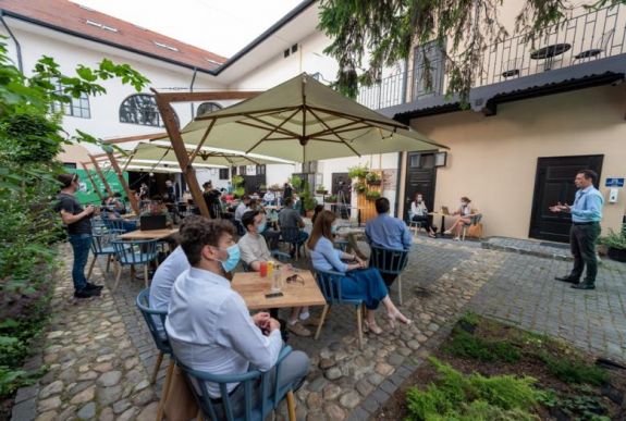 Ezek az egészségvédelmi szabályozások vonatkoznak a pénteken kezdődött választási kampányra