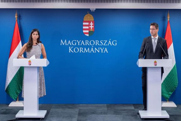 FRISSÍTVE – Magyarország újra lezárja határait a koronavírusos esetek megnövekedett száma miatt  