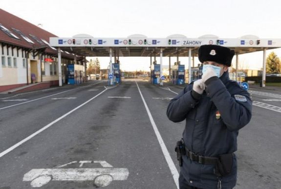 Néhány kivételt leszámítva tilos Ukrajnába utazni szeptember 28-ig