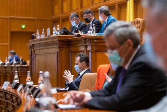 FRISSÍTVE – Határozatképtelenség miatt nem szavazott a parlament a kormány megbuktatásáról