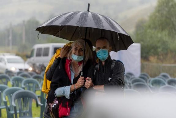 Erdélyi turnéra indult a Double Rise, de idén sem úszta meg az esőt (VIDEÓ)