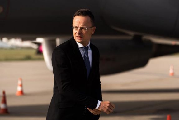 Szijjártó Péter a fehérorosz külügyminiszterhez fordult a minszki katolikus érsek érdekében