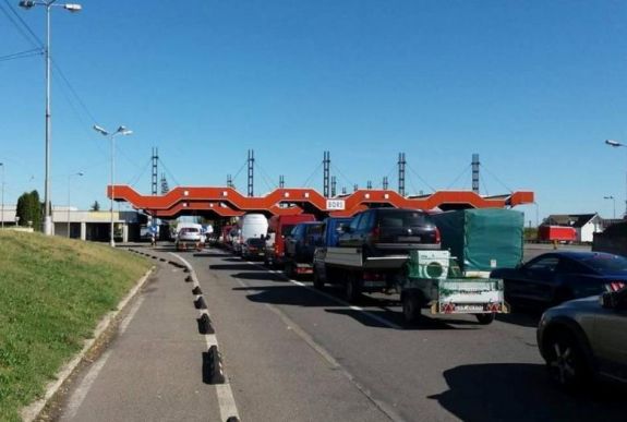 Ismét közel százezren lépték át az országhatárt az elmúlt 24 órában