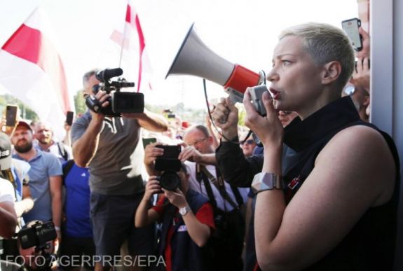 Elrabolták Minszkben Marija Kalesznyikava fehérorosz ellenzéki vezetőt