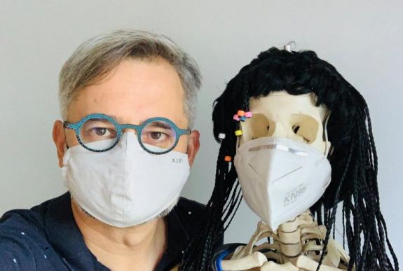 Maszkviselésre buzdít a világhírű erdélyi magyar tudós