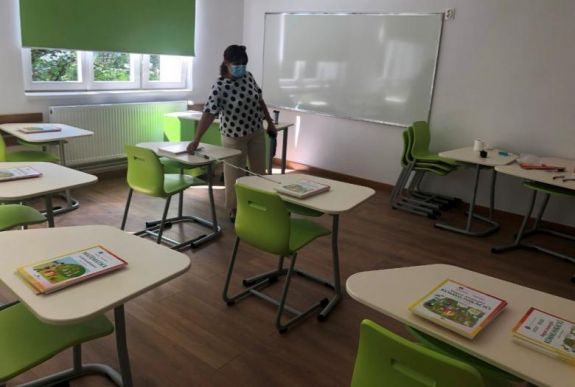 Tanévkezdés Hargita megyében: 63 iskolában hibrid oktatás lesz